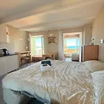 Perche Sur - Vieux Μεντόν